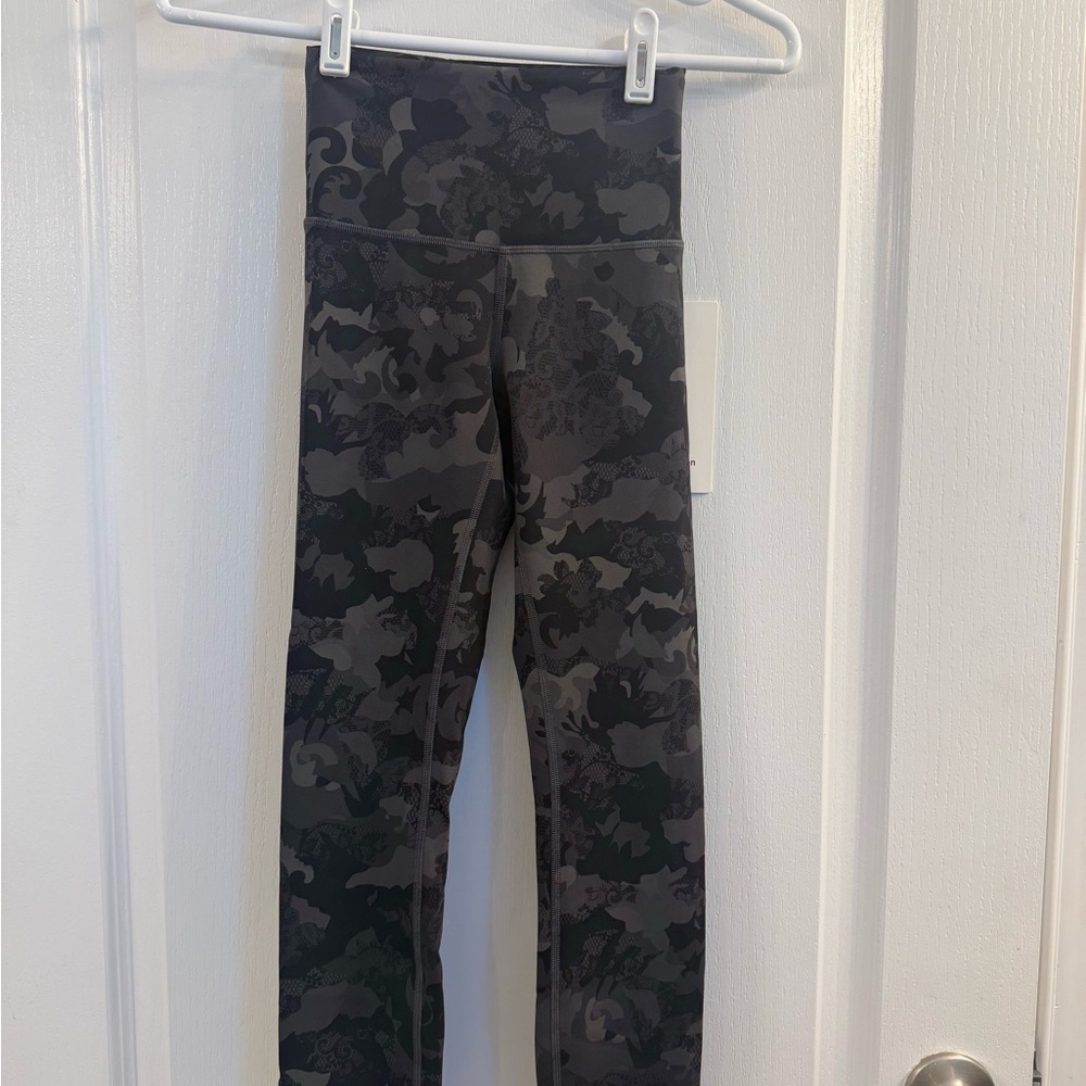 Lululemon Athletica Black and Gray Patterned Leggings